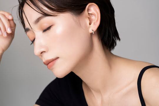 首のシワ